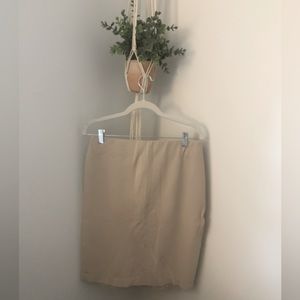 Carmen Marc Valvo Thick Cream Stretch Skirt Size 6